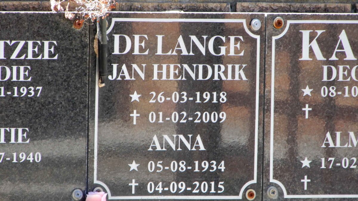 LANGE Jan Hendrik, de 1918-2009 &amp; Anna KAPP nee BARNARD 1934-2015