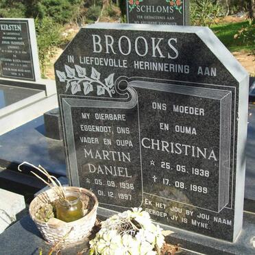 BROOKS Martin Daniel 1936-1997 &amp; Christina 1938-1999