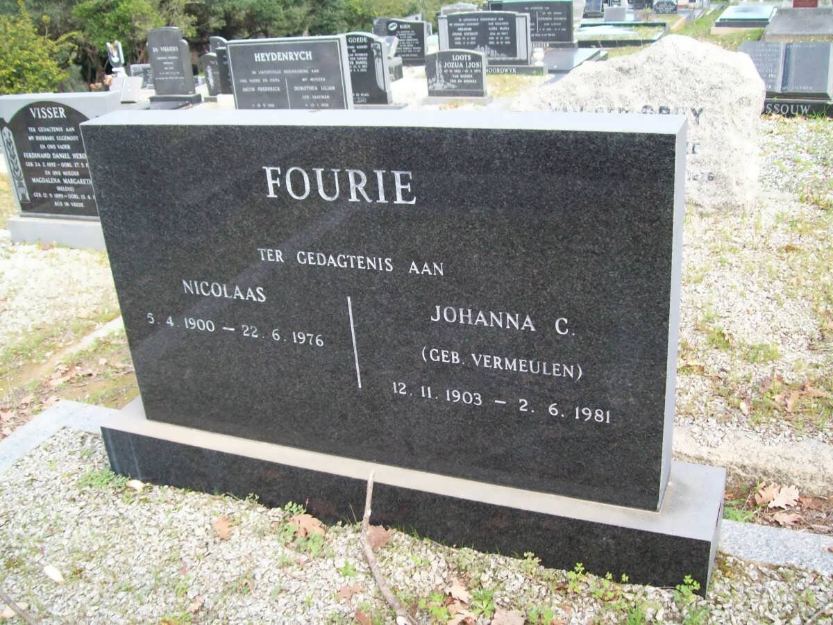 FOURIE Nicolaas 1900-1976 &amp; Johanna C. VERMEULEN 1903-1981
