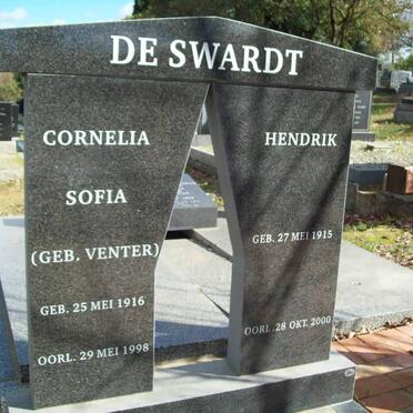 SWART Hendrik, de 1915-2000 &amp; Cornelia Sofia VENTER 1916-1998