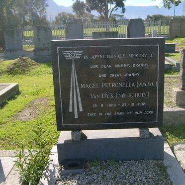 D - Vanne :: Surnames - D