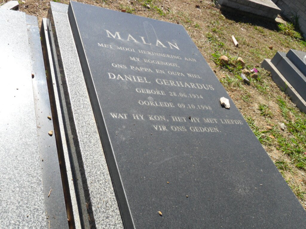 MALAN Daniel Gerhardus 1934-1998