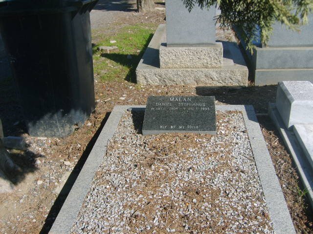 MALAN Daniel Stephanus 1905-1993