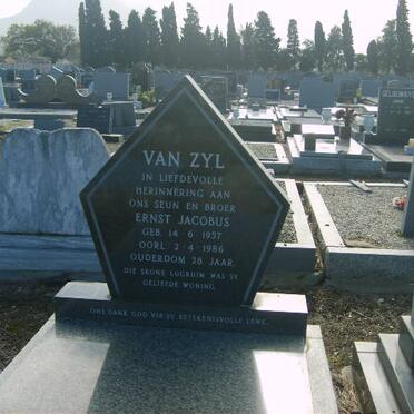 ZYL Ernst Jacobus, van 1957-1986