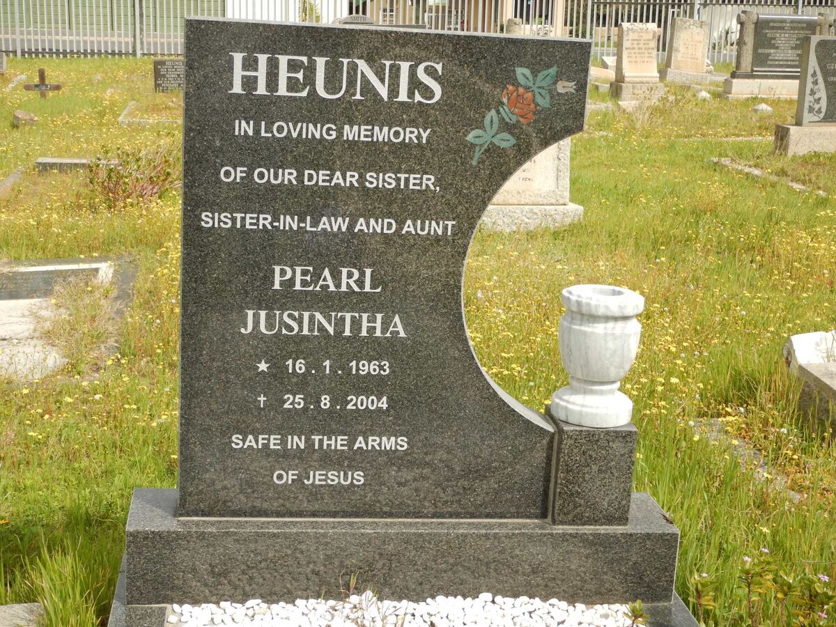 HEUNIS Pearl Jusintha 1963-2004