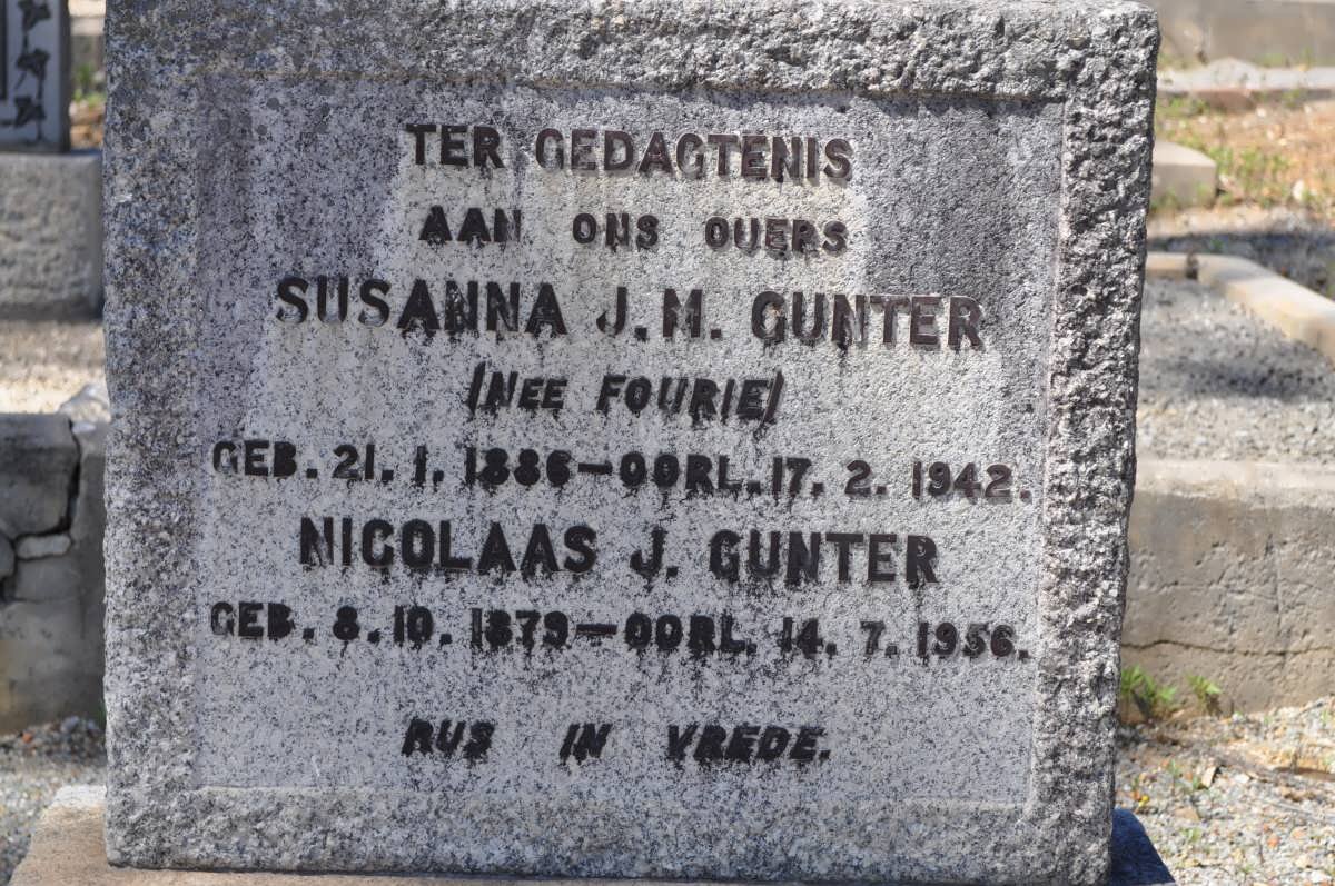 GUNTER Nicolaas J. 1879-1956 &amp; Susanna J.M. FOURIE 1886-1942