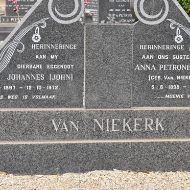 NIEKERK Johannes, van 1897-1972 &amp; Anna Petronella VAN NIEKERK 1898-1973
