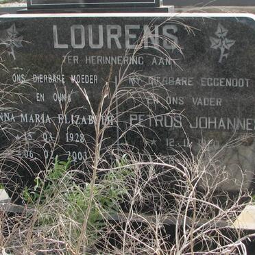 LOURENS Petrus Johannes 1920- &amp; Susanna Maria Elizabeth 1928-2003