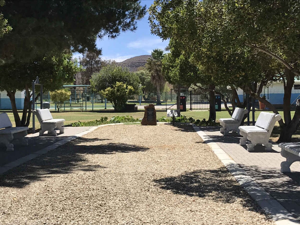 1. Overview / Oorsig