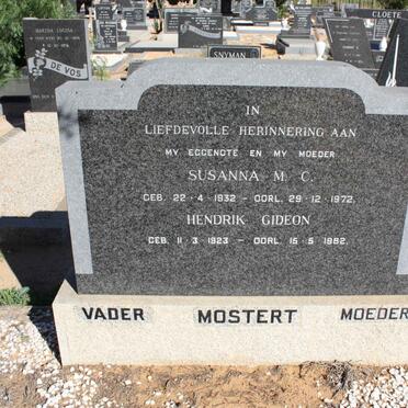 MOSTERT Hendrik Gideon 1923-1982 &amp; Susanna M.C. 1932-1972