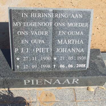 PIENAAR P.J.J. 1930-1998 &amp; Martha Johanna 1930-2008