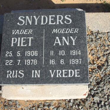 SNYDERS Piet 1906-1978 &amp; Any 1914-1997