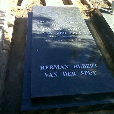 SPUY Herman Hubert, van der &amp; Johanna Jacoba Maria MOOLMAN 1906-2010