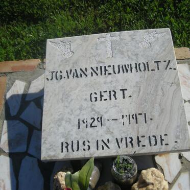 NIEUWHOLTZ J.G., van 1929-1997