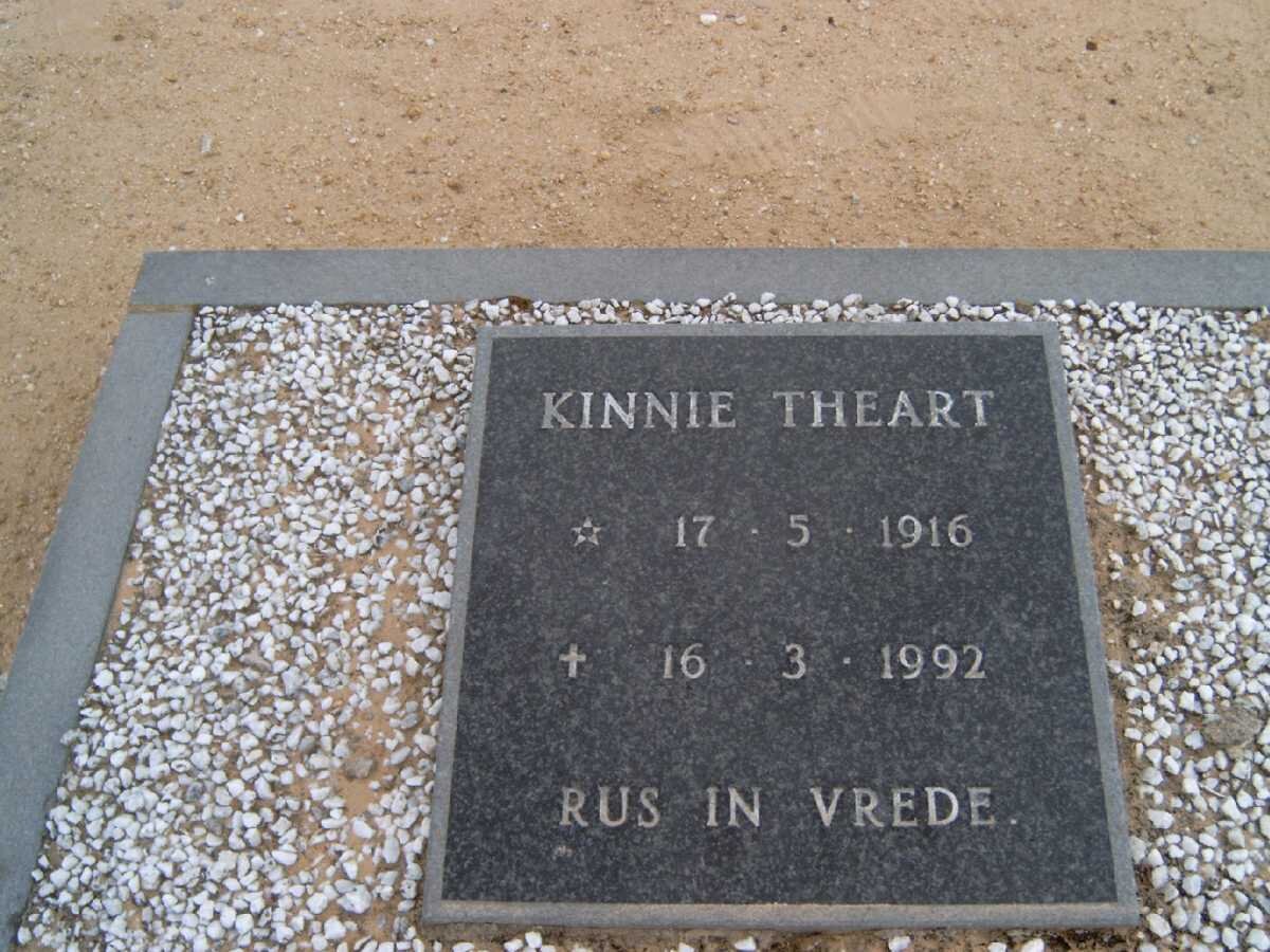 THEART Kinnie 1916-1992