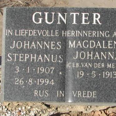 GUNTER Johannes Stephanus 1907-1994 &amp; Magdalena Johanna van der MERWE 1913-