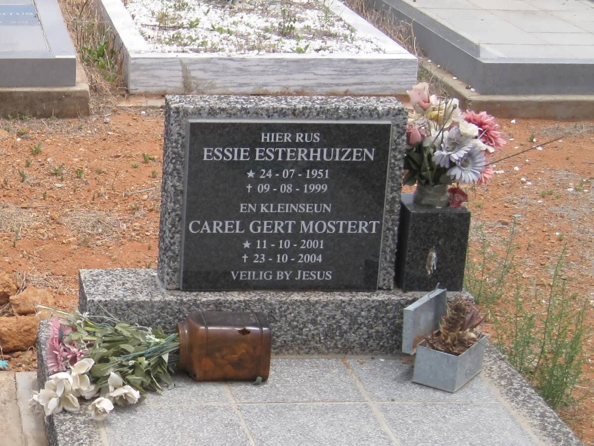 ESTERHUIZEN Essie 1951-1999 :: MOSTERT Carel Gert 2001-2004