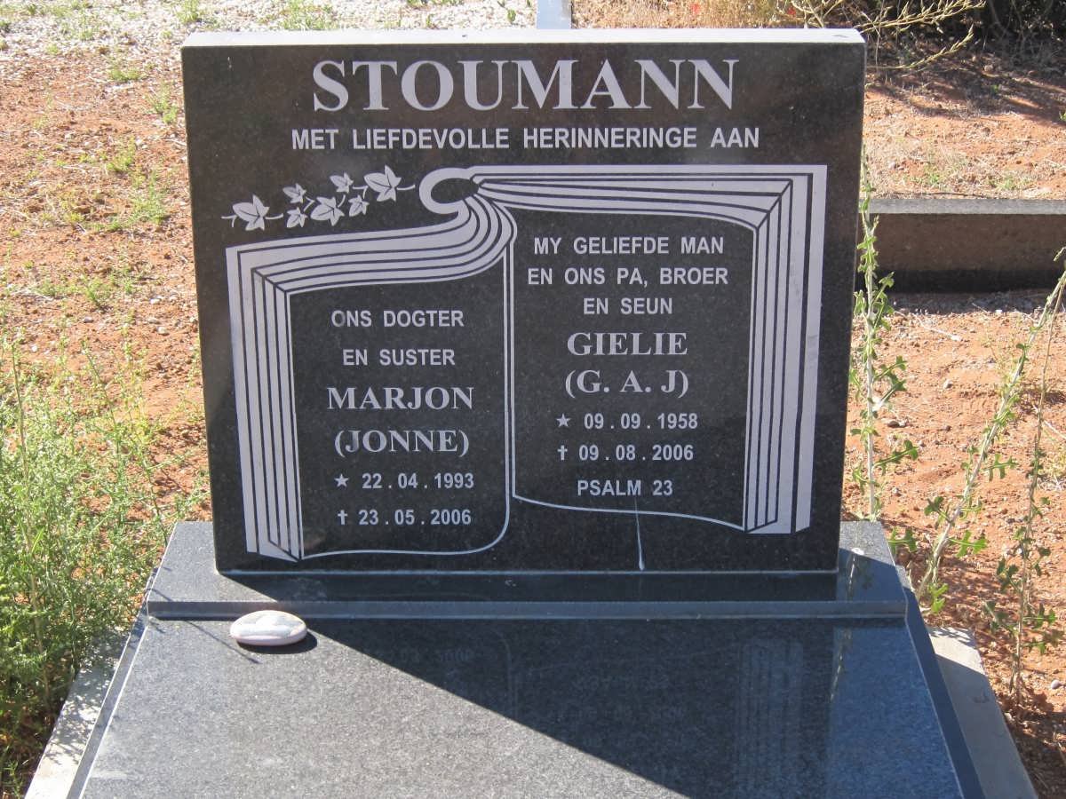 STOUMANN G.A.J. 1958-2006 :: STOUMANN Marjon 1993-2006