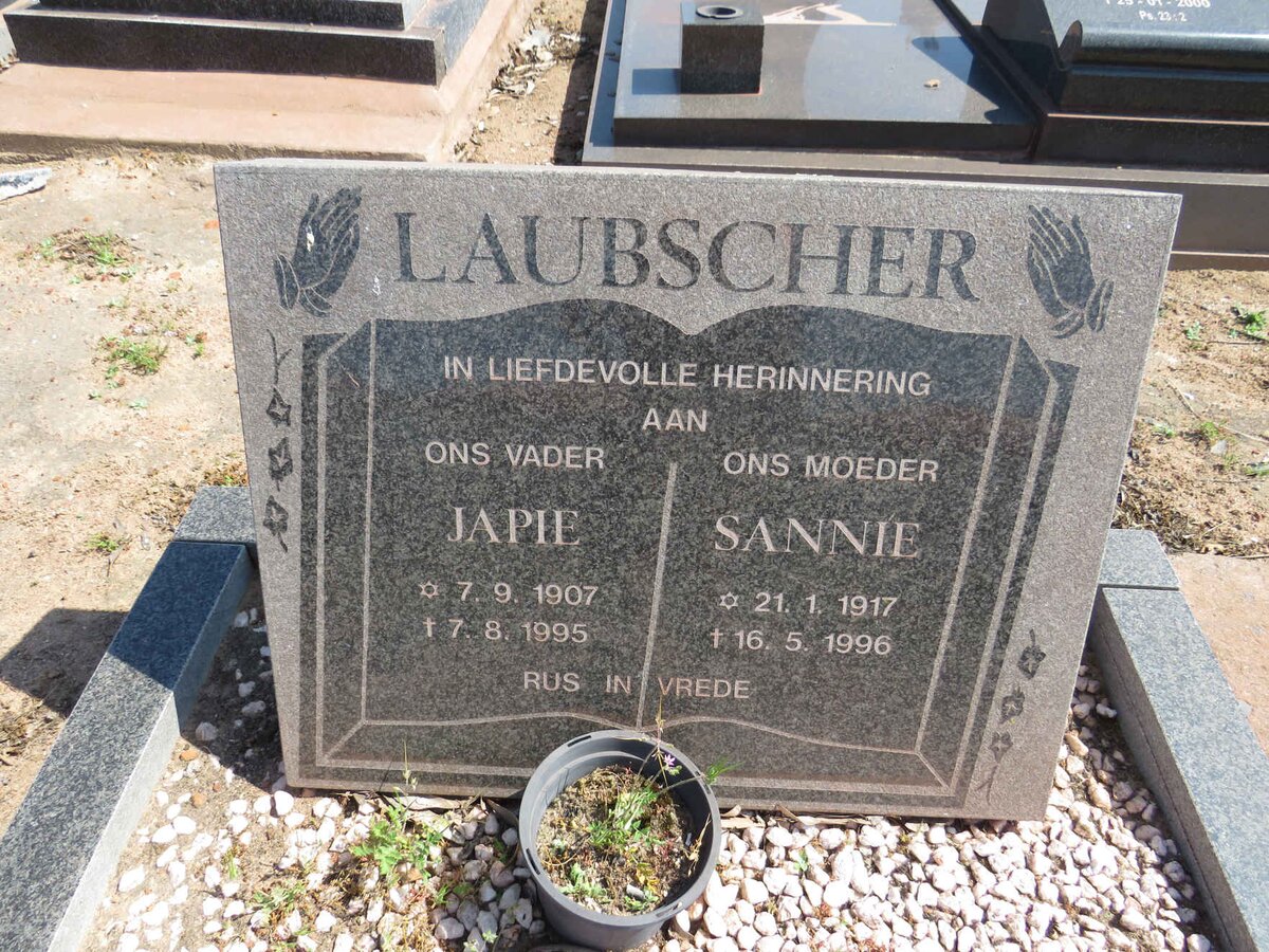 LAUBSCHER Japie 1907-1995 &amp; Sannie 1917-1996