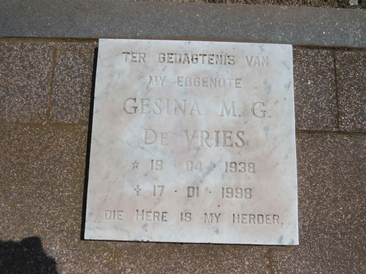 VRIES Gesina M.G., de 1938-1998