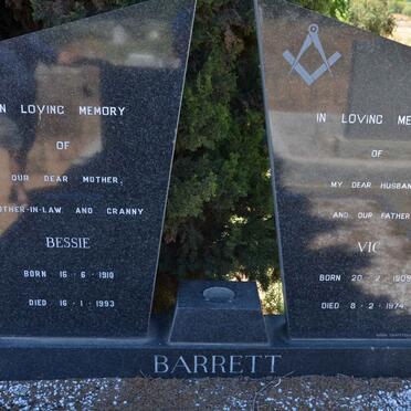 BARRETT Vic 1909-1974 &amp; Bessie 1910-1993