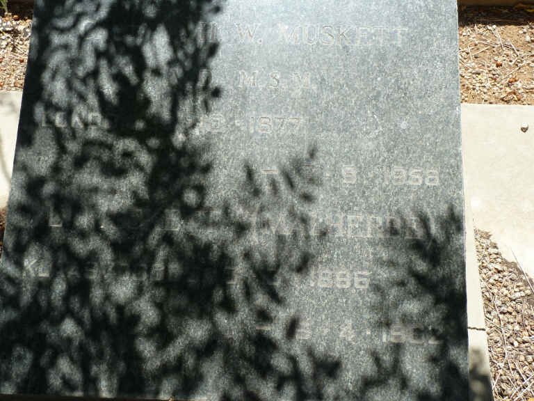 MUSKETT H.W. 1877-1956 &amp; L.M. MALHERBE 1886-19?2