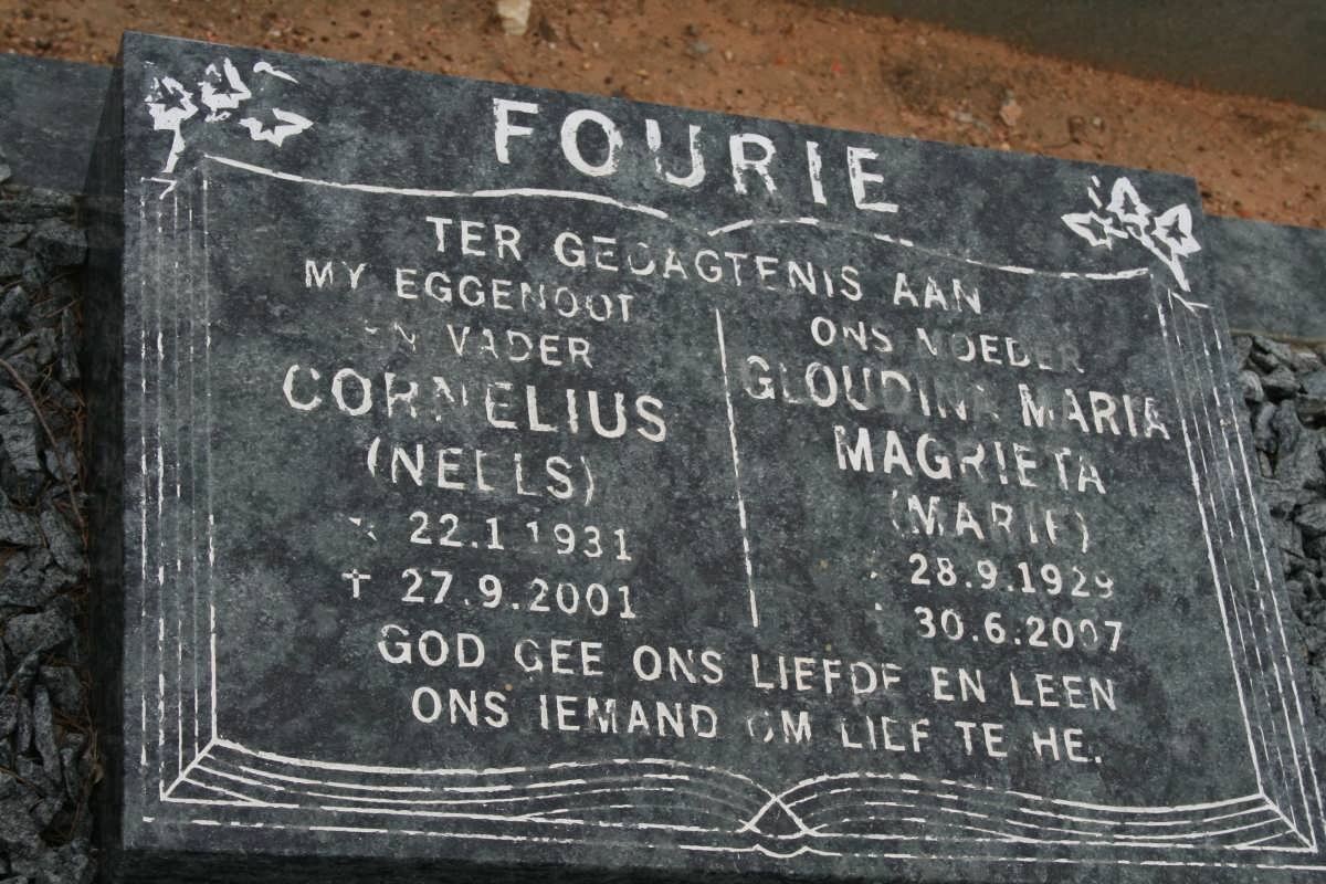 FOURIE Cornelius 1931-2001 &amp; Gloudina Maria Magrieta 1929-2007
