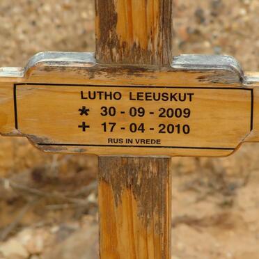 LEEUSKUT Lutho 2009-2010