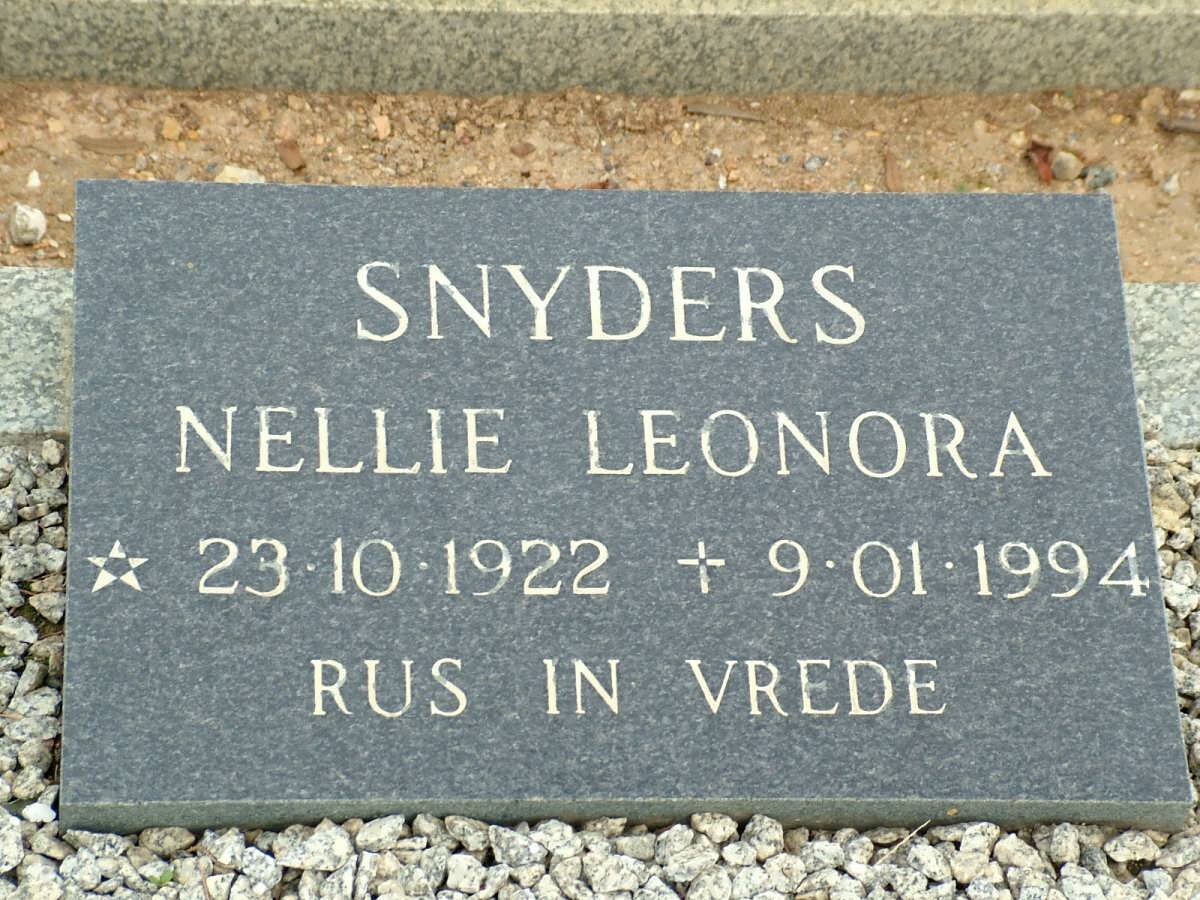 SNYDERS Nellie Leonora 1922-1994