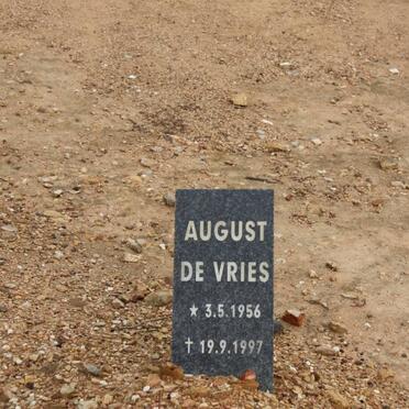 VRIES August, de 1956-1997
