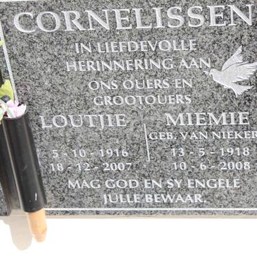 CORNELISSEN Loutjie 1916-2007 &amp; Miemie VAN NIEKERK 1918-2008