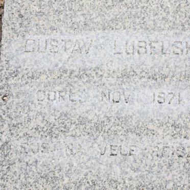 Western Cape, WORCESTER district, Touws River, Hartebeeste Kraal 36, Karoo Ostrich Farm, farm cemetery