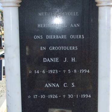 FOURIE Danie J.H. 1923-1994 &amp; Anna C.S. 1926-1994