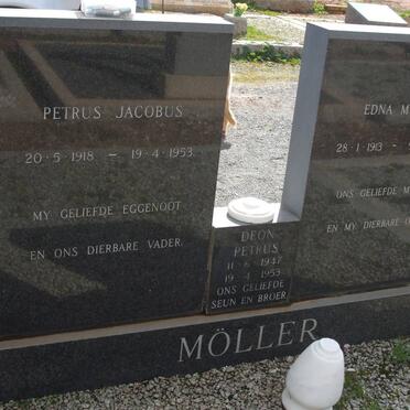 MOLLER Petrus Jacobus 1918-1953 &amp; Edna Muriel 1913-1983 :: MOLLER Deon Petrus 1947-1953