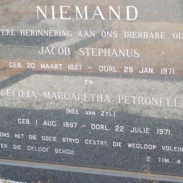 NIEMAND Jacob Stephanus 1887-1971 &amp; Margaretha Petronella VAN ZYL 1897-1971