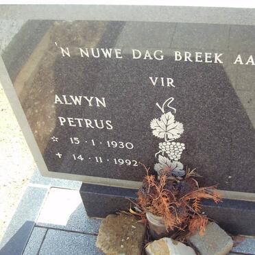 ? Alwyn Petrus 1930-1992
