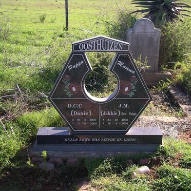 OOSTHUIZEN D.C.C. 1927-2000 &amp; J.M. VOIGT 1933-2001