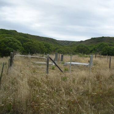 Western Cape, RIVERSDALE district, Vermaaklikheid, Vermaaklykheid 499, farm cemetery_09