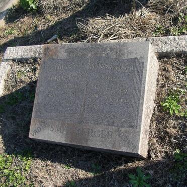 SMALBERGER Johannes Marthinus 1855-1949 &amp; Petronella J. 1867-1960 