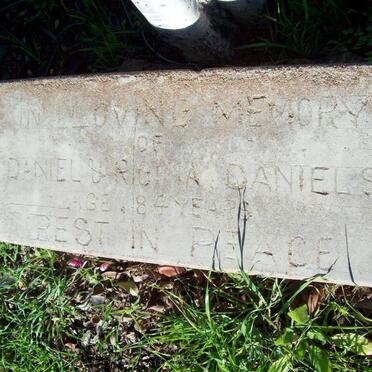 DANIELS Daniel &amp; Regina