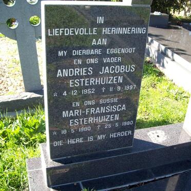 ESTERHUIZEN Andries Jacobus 1952-1997 :: ESTERHUIZEN Mari-Fransisca 1980-1980