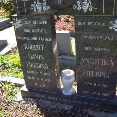 FIELDING Robert Gavin 1963-1991 &amp; Angelika 1961-1999