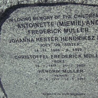 MULLER Johanna Hester Hendriksz Dean 1908-1992 :: MULLER Christoffel Frederick 1911-2005 :: MULLER Hendrik 1912-2001