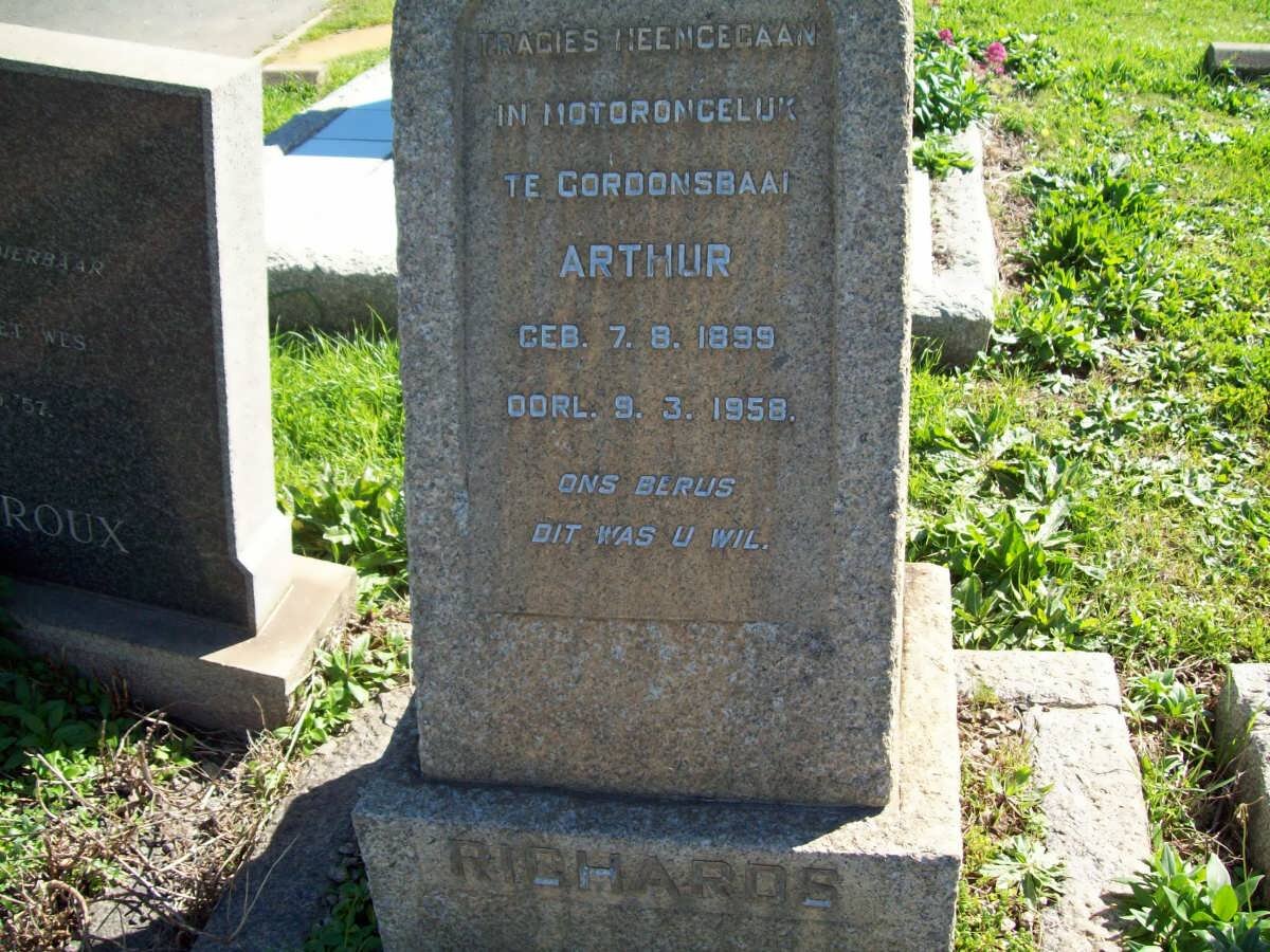 RICHARDS Arthur 1899-1958