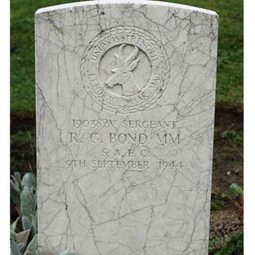 BOND R.G. -1944