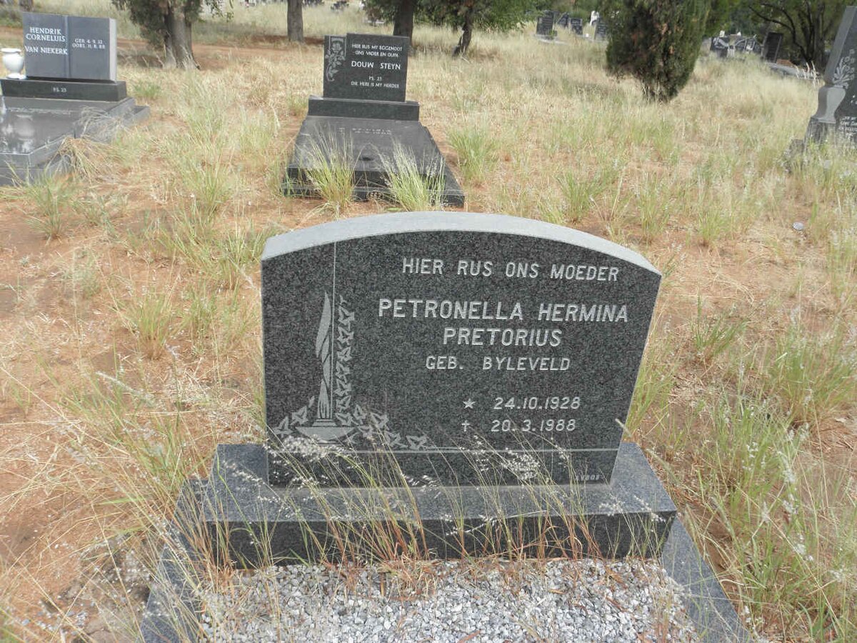 PRETORIUS Petronella Hermina nee BYLEVELD 1928-1988