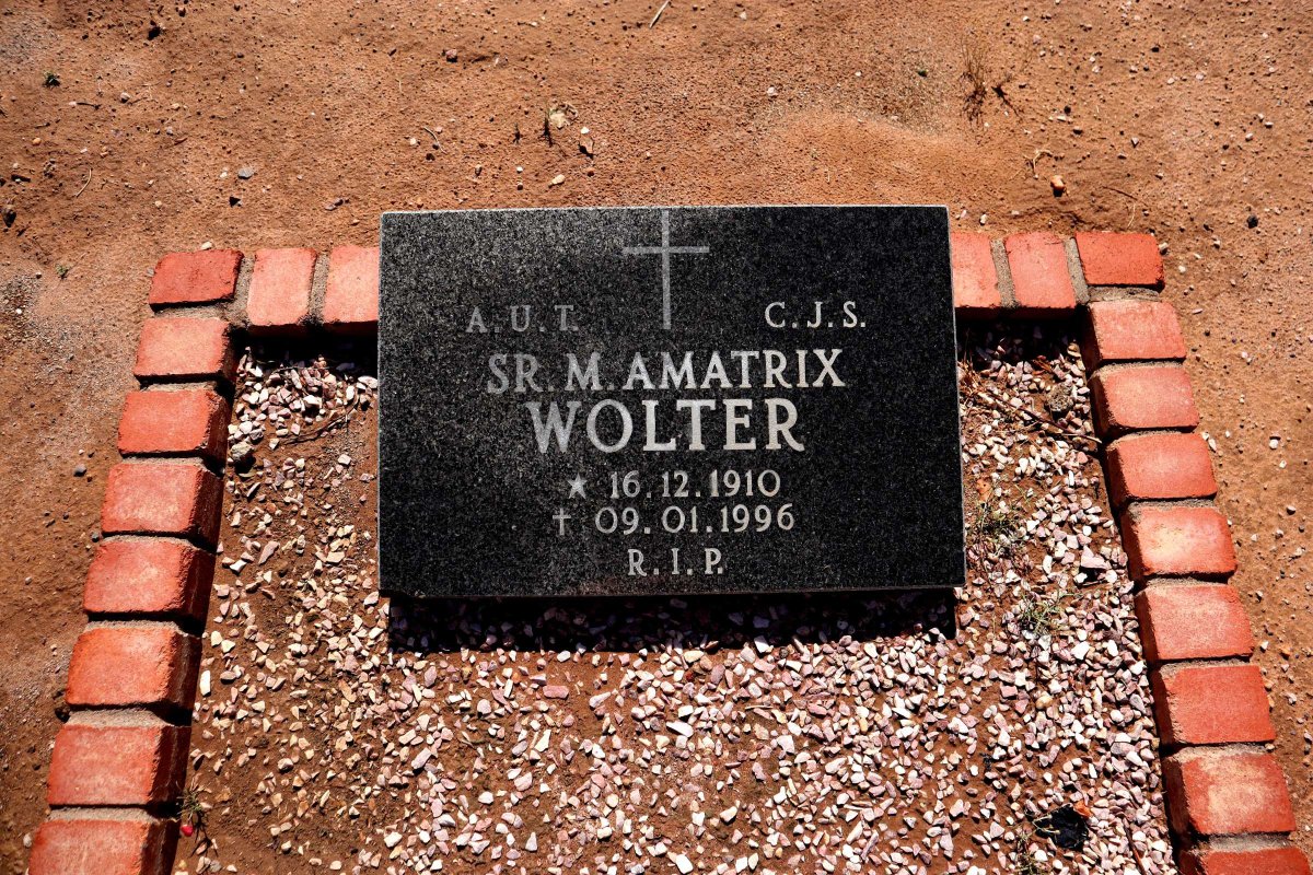 WOLTER Amatrix M. 1910-1996