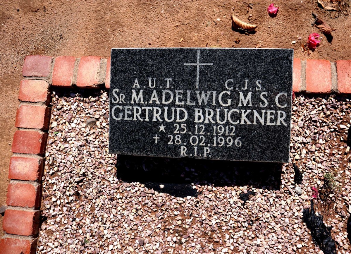 BRUCKER Gertrud 1912-1996