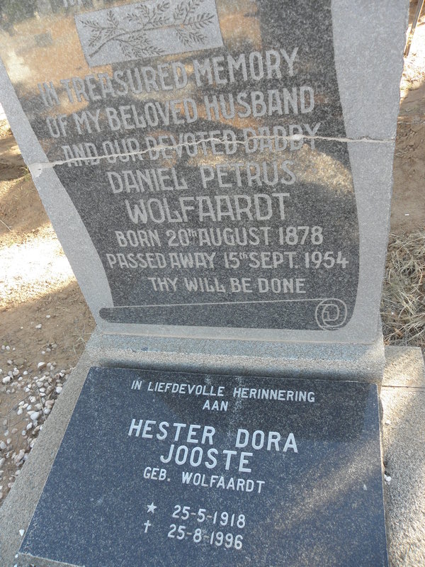 WOLFAARDT Daniel Petrus 1878-1954 :: JOOSTE Hester Dora nee WOLFAARDT 1918-1996