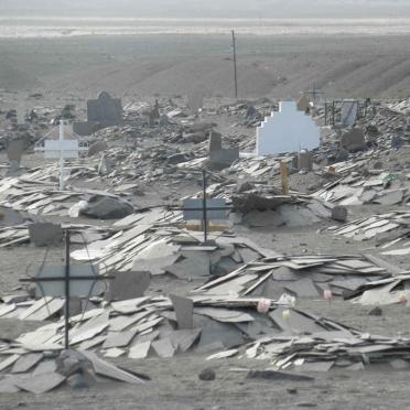 4. Stabilisation of adjacent graves against wind